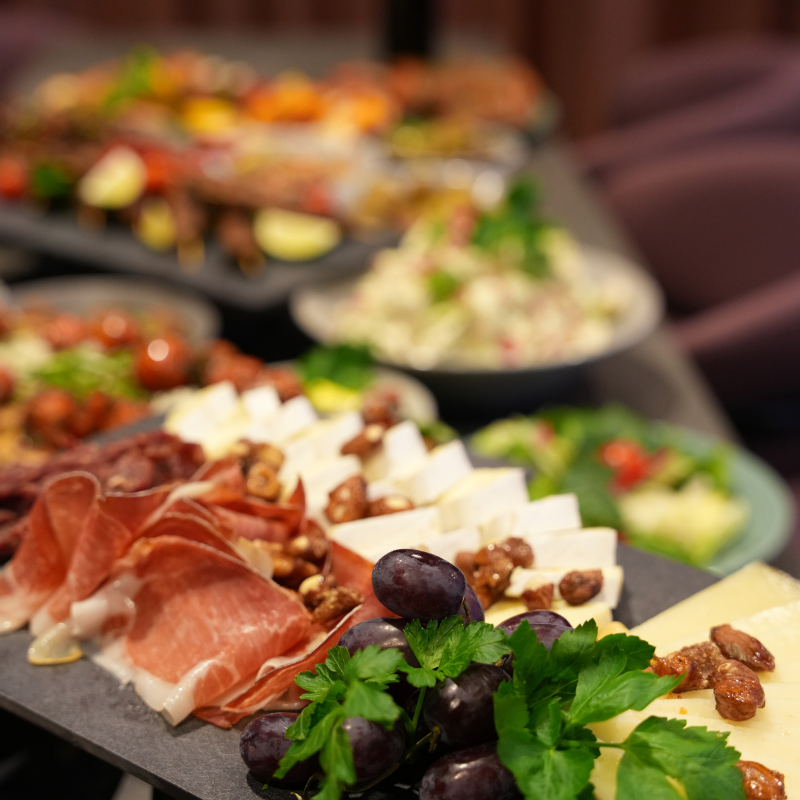 Tapasbuffet- med smakfulle jule-add-ons for ekstra stemning og variasjon