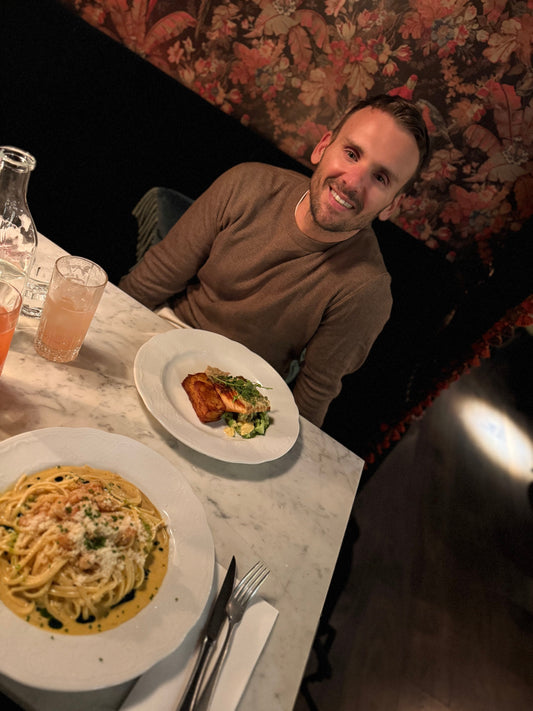 Ukas sommelier-vlogg: Søte viner, salte oster og helgens store vinkveld 🍷